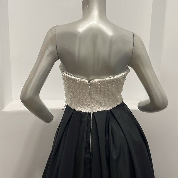Betsy & Adam Color Block Black White  Sequin Bodice Gown Size 8 Formal Evening - Picture 9 of 15